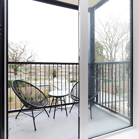 Ferienwohnung The Wembley Park Wonder - Charming 2Bdr Flat With Balcony London Exterior foto