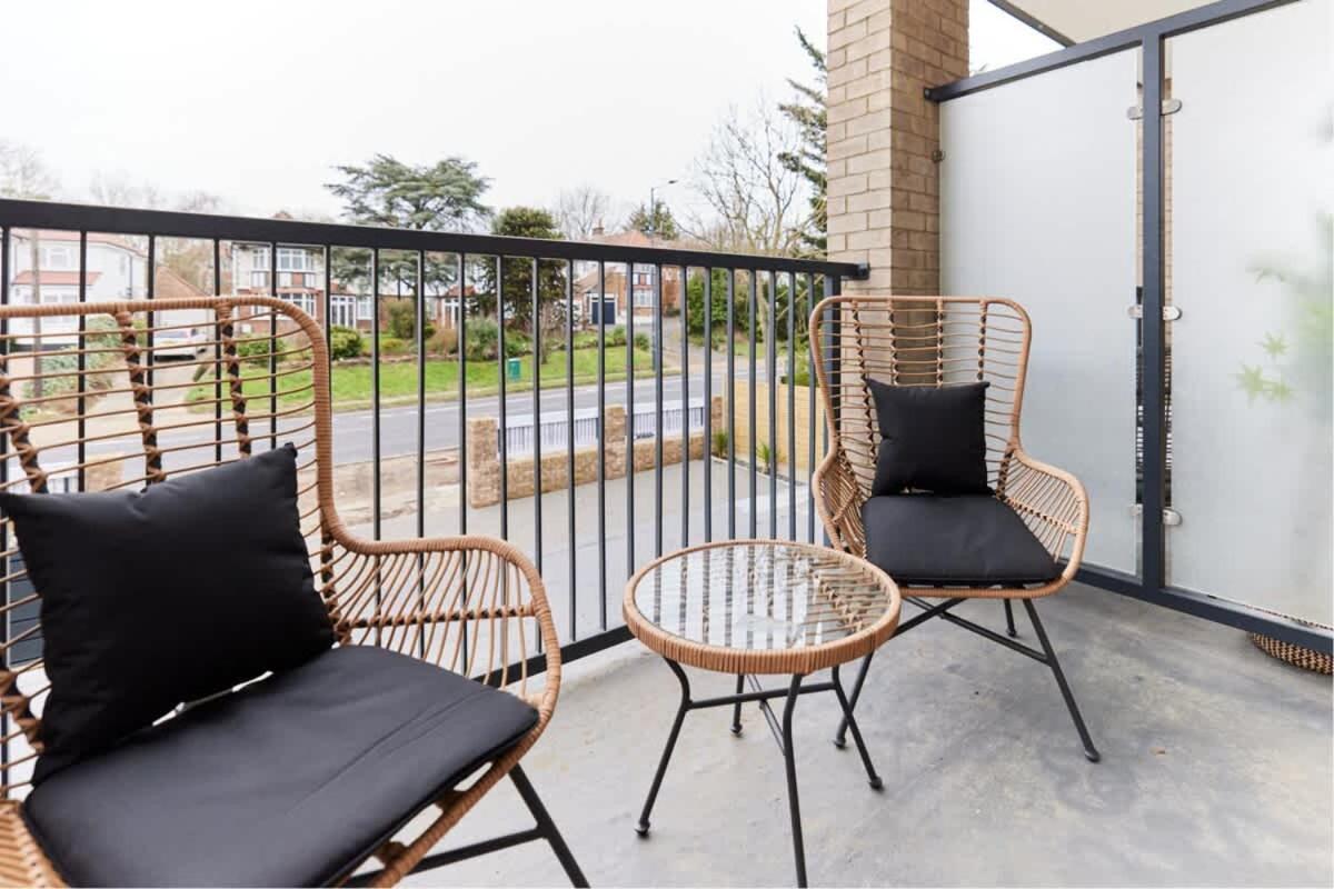The Wembley Park Wonder - Charming 2bdr Flat With Balcony Appartement *